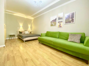 3 bedroom Green apartment